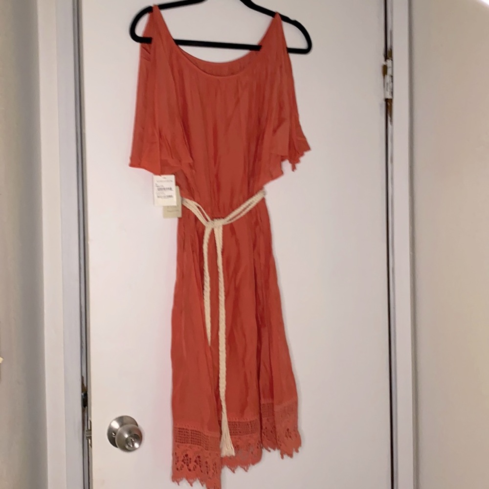 BNWT Hinge butterfly sleeve coral dress size M